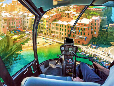 Cofanetto regalo Tour di gruppo in elicottero di 1h su Golfo del Tigullio, Cinque Terre e Portofino