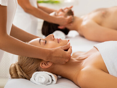 Caja regalo Spa Five Senses: circuito de agua, un masaje craneal y cava para 2