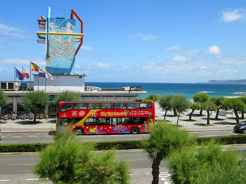 De ruta por Santander: 2 días en bus y tren turístico con audioguía para 2