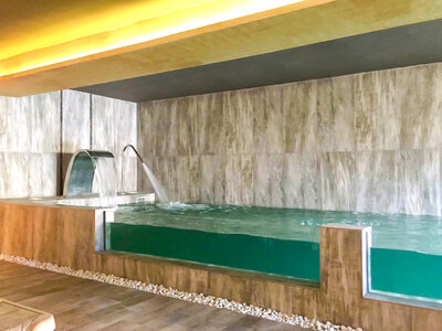 Relajación en Spa Tarifa: circuito de agua y masaje relajante para 2