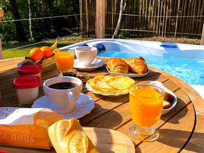 Escapade de 2 jours en gîte avec VTT électrique à Arpaillargues-et-Aureillac