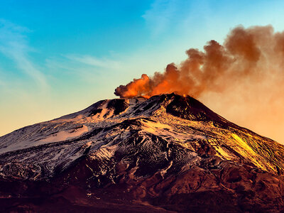 Cofanetto regalo Avventura esplosiva sull'Etna: trekking guidato tra i crateri del vulcano