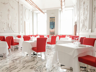 Cofanetto 1 notte in Junior Suite in residenza d'epoca 4* a Genova con cena e attività di avvistamento cetacei