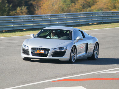 3 tours au volant d'une Audi R8 V10 ou Porsche 992 GT3 à Pau-Arnos