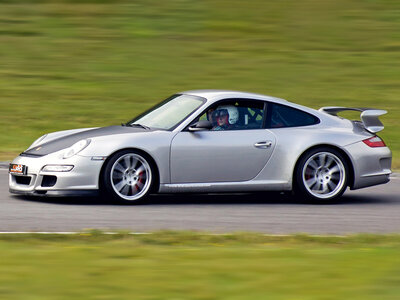 Coffret 3 tours au volant d'une Audi R8 V10 ou Porsche 992 GT3 à Pau-Arnos