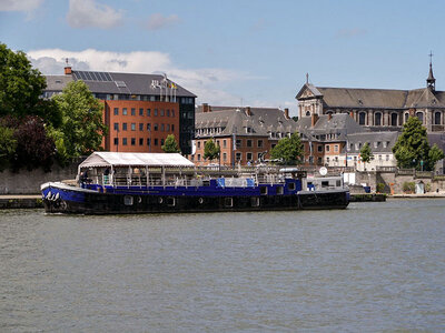 Coffret cadeau 2 jours sur une péniche de charme avec location de vélos à Namur