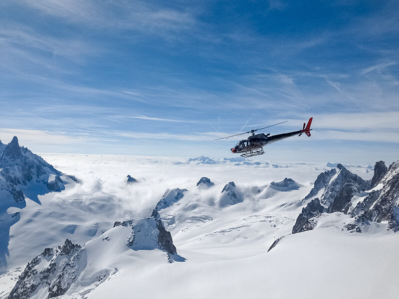 Tour privato in elicottero di 15 min sull'Adamello e Gruppo del Brenta in Trentino da 1 a 5 persone