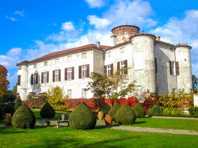 Cofanetto regalo 1 notte da fiaba presso il Castello di Rocca Grimalda con visita guidata e degustazione vino