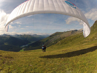 Vol en parapente en tandem à Davos pour 2 personnes