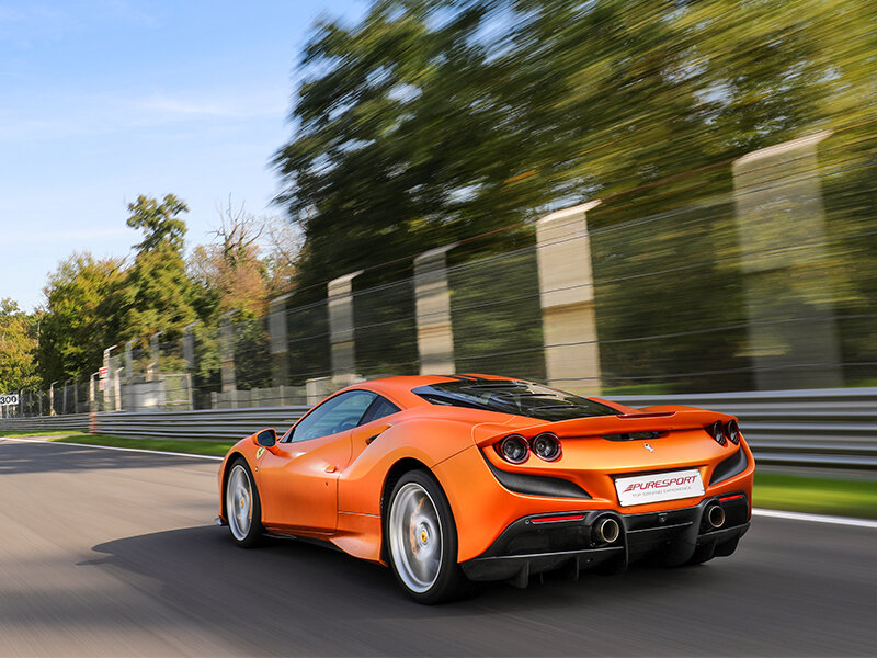 1 giro sull'Hockenheimring in Ferrari F8 Tributo o Mercedes-AMG GT R PRO