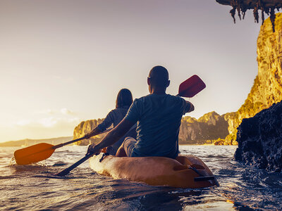 Cofanetto regalo Romantica escursione notturna in kayak alla scoperta di Capri per 2 persone