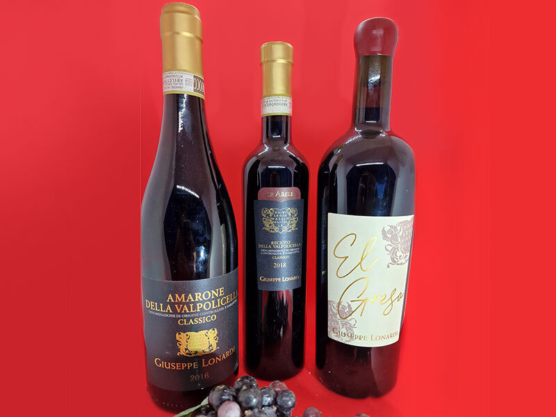 Faites-vous livrer un coffret cadeau tapas avec du vin rouge italien