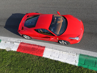 2 emozionanti giri in Ferrari 458 Italia sul Circuito Hockenheimring