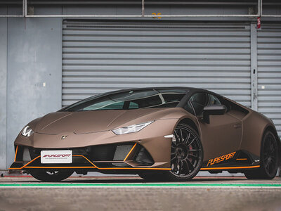 Cofanetto 2 giri al volante di una Lamborghini Huracán EVO sull'Hockenheimring