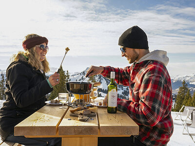 Box Ausgefallener Ausflug nach Gstaad für 2 mit Iglu-Besuch und Deluxe-Fondue