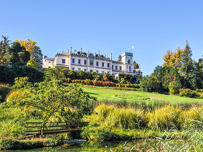 Relax sul Lago Maggiore: 1 ingresso in piscina con aperitivo in resort 5* per 2 persone