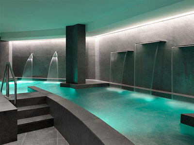 Cofanetto Fuga a Tivoli Terme: 1 notte in camera, 1 percorso termale con kit Spa e 1 pranzo wellness