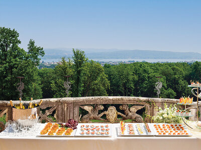 Cofanetto regalo 1 notte romantica in un castello e 1 degustazione enogastronomica sul Lago Maggiore