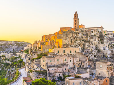 Cofanetto regalo Al cuore dei Sassi di Matera: 1 notte con trekking nel Parco della Murgia e sul Ponte Tibetano