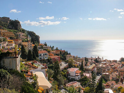 Cofanetto A spasso per l'Etna e Taormina: 1 tour con partenza da Catania e auto privata da 1 a 4 persone