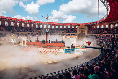 Billets Puy du Fou 2025 - 1 jour pour 2 adultes et 1 enfant