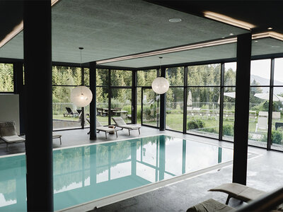 Cofanetto Sentieri in bici: 1 notte in hotel 4* con Spa e 1 tour in eBike in Trentino