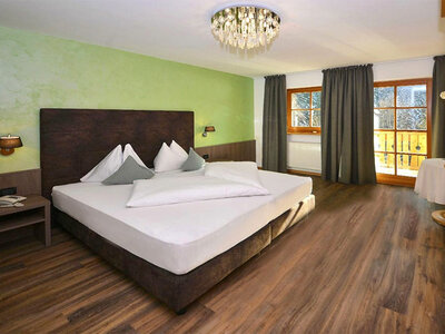 Cofanetto Trentino in bici: 2 notti in hotel 4* con Spa e 1 tour in eBike con guida