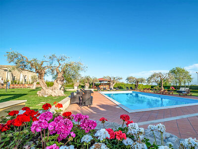 Cofanetto regalo Fuga a Modica: 1 notte in un country hotel 4* con piscina in Val di Noto