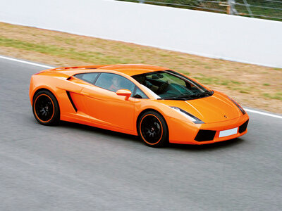 Caja Navidad al volante: conducción de coches deportivos para 2