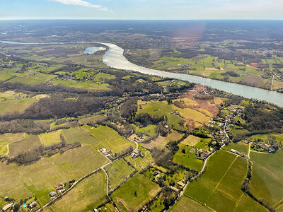 Coffret cadeau Vol en hélicoptère de 20 min pour 2 au-dessus de Bordeaux
