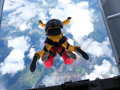 Coffret cadeau Découvrez la France vue du ciel: 1 saut en parachute en tandem pour 1 personne