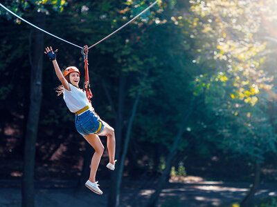 Coffret Aventure palpitante dans les arbres : session d'accrobranche de 3h pour 2