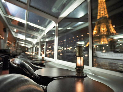 Croisière gourmande sur la Seine avec amuse-bouche, plat et dessert pour 2