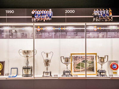 Caja RCD Espanyol de Barcelona: 1 visita guiada al estadio para 1 niño