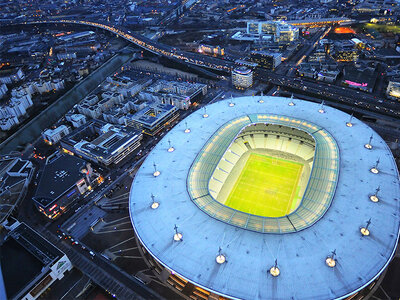 Visite des coulisses du Stade de France en famille pour 2 adultes et 1 enfant