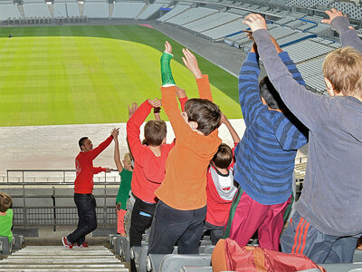 Coffret Visite des coulisses du Stade de France en famille pour 2 adultes et 2 enfants