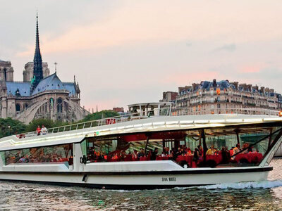 Coffret Découverte de Paris lors d’un dîner croisière Prestige sur la Seine pour 2 adultes et 1 enfant