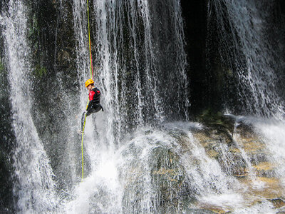 Coffret cadeau 2h30 de canyoning au canyon du Furon près de Grenoble