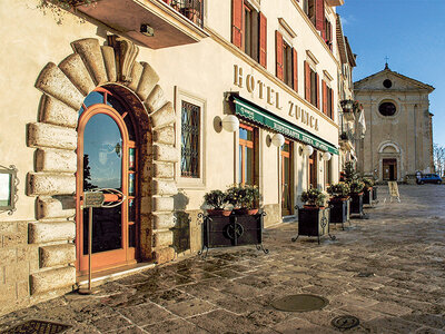 Cofanetto regalo Alla scoperta di uno dei Borghi più Belli d’Italia: 1 notte con aperitivo a Civitella del Tronto