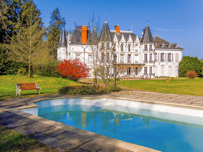 Anniversaire de mariage en France : 2 nuits dans un château avec souper romantique