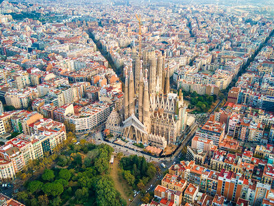 Caja regalo Sagrada Familia: 1 entrada senior con audioguía, acceso prioritario y acceso a una torre