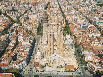 Caja regalo Barcelona y Gaudí: 1 entrada para menores de 30 años a la Sagrada Família