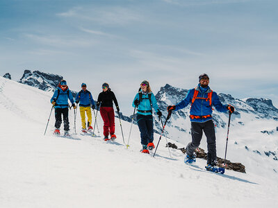 Box Sport- und Gourmet-Erlebnis: Schneeschuhwanderung und Raclette-Pause in Adelboden