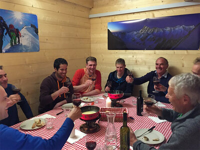 Sport- und Gourmet-Erlebnis: Schneeschuhwanderung und Raclette-Pause in Adelboden