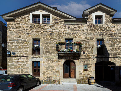 Caja Escapada sanabresa: 1 noche con desayuno en la Posada Real de las Misas