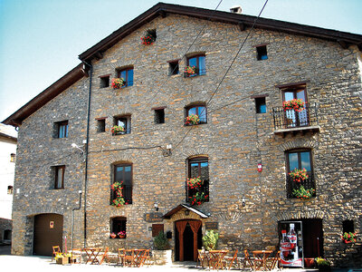 Caja Escapada a la montaña: 1 noche con desayuno para 2 en la parte alta de Catalunya