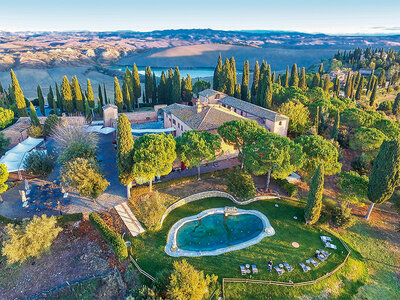 Cofanetto regalo Magia nelle Crete Senesi: 2 romantiche notti in un autentico castello