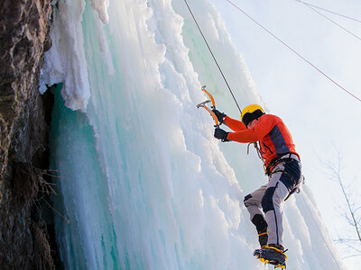 Corso di arrampicata su ghiaccio con guida alpina sulle montagne di Adelboden