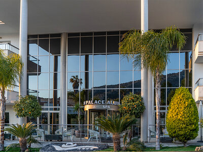 Caja regalo Sun Palace Albir Hotel & Spa 4*: 1 acceso al spa y masaje relajante