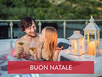 Cofanetto regalo Natale di coccole: 1 notte in hotel 4* con romantica pausa benessere